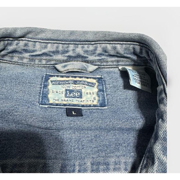 Vintage Lee Denim Shirt Large Light Wash 100% Cotton Made in Philippines - Picture 3 of 8